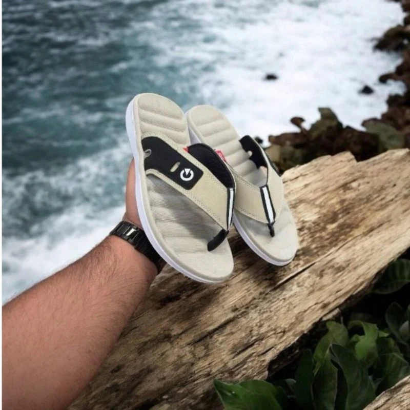 Chinelo_Masculino_de_Luxo_-_SuperConfort_-_Dom_Conrado_Creme_800x Melhores Chinelos Masculinos 2025: Tendências de Moda para o Verão